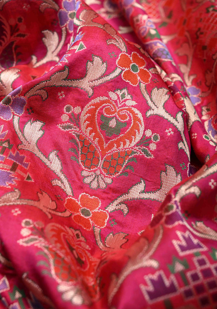 Exquisite Banarasi Patola Meenakari Katan Silk Saree in Red-pink shot color with Intricate Pallu | SILK MARK CERTIFIED