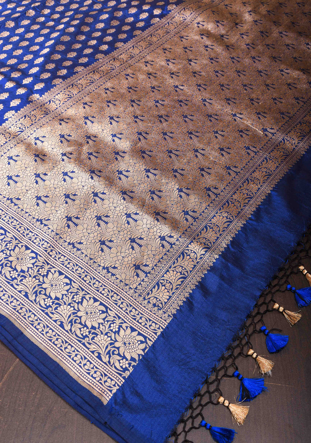 Exquisite Lapis Blue Banarasi Katan Silk Saree with Chunri Buttis and Zari Borders| SILK MARK CERTIFIED