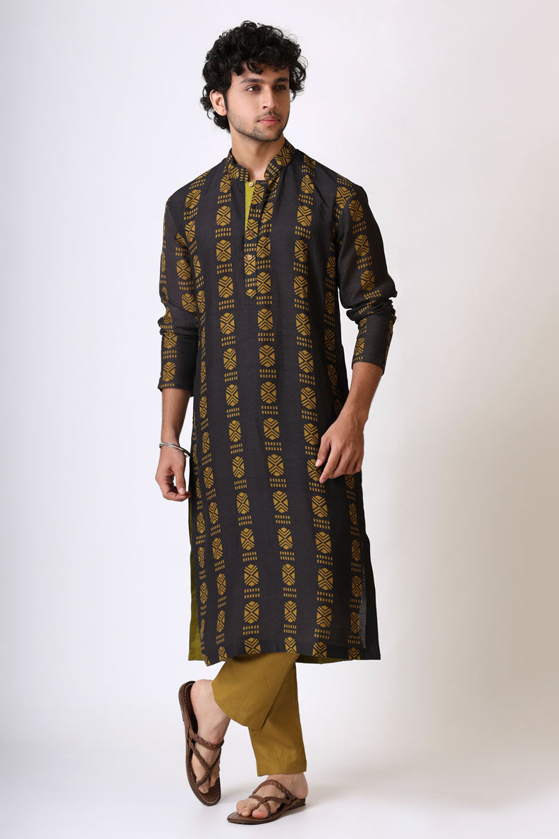 SANGHARASH BLACK MAYIL SET (kurta + pant + jacket) | SHOBITAM