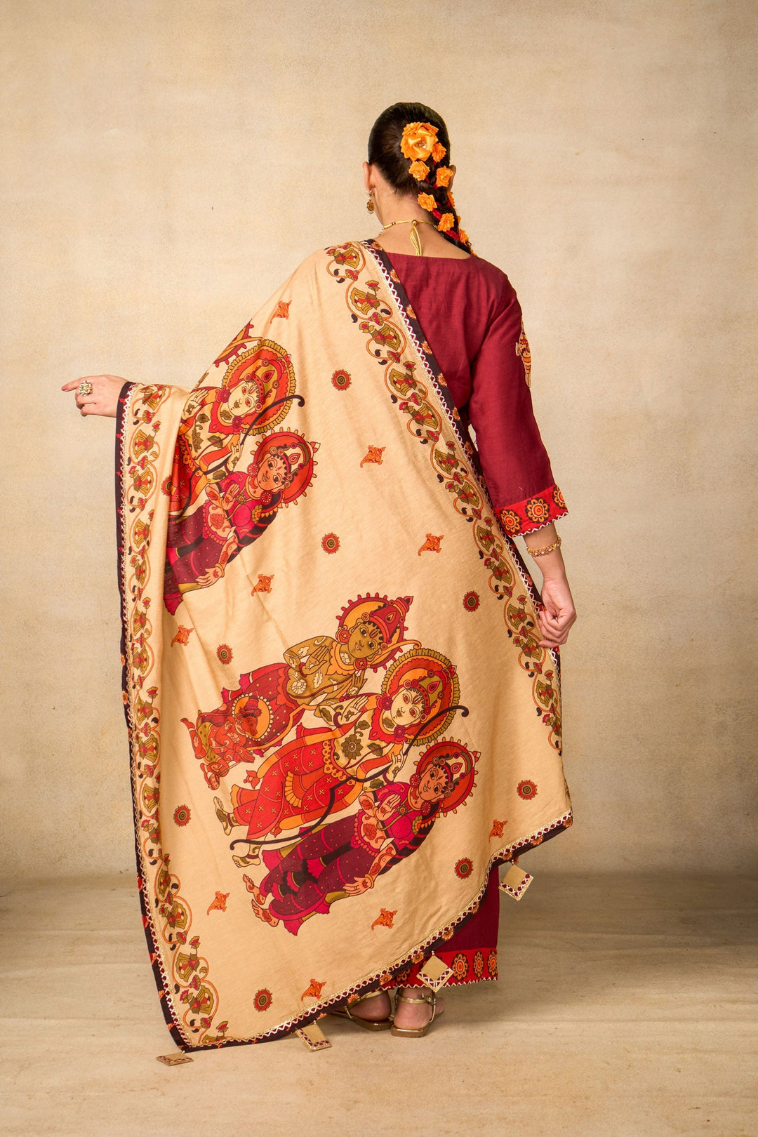 Sita Ram Anant cream dupatta | SHOBITAM