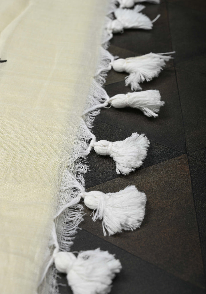 Off White Uppada Handloom Cotton Saree with Elephant Buttas and Contrast Border