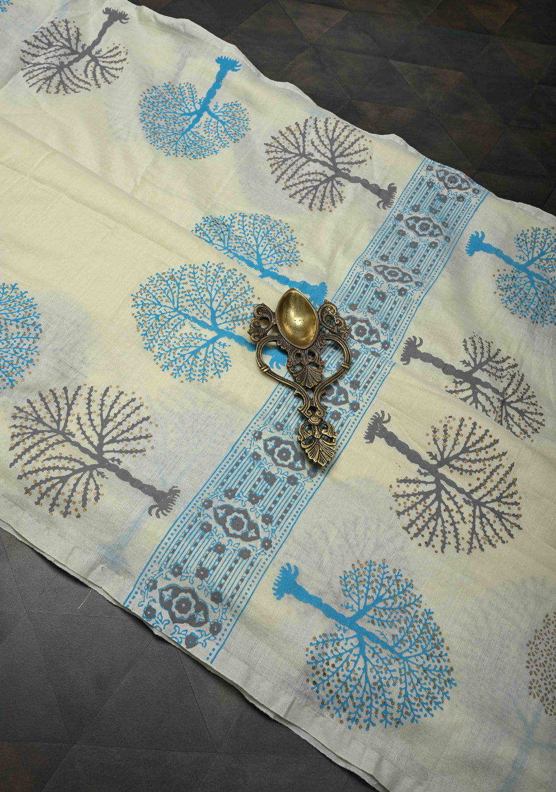 Off White Uppada Handloom Cotton Saree with Tree of life Buttas on Border and Pallu