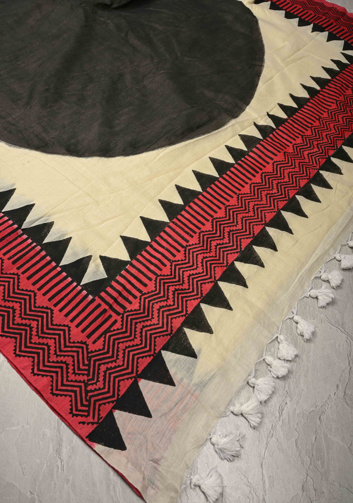 Cream Uppada Handloom Cotton Saree with Contrast Border and Mandala Motifs on Pallu