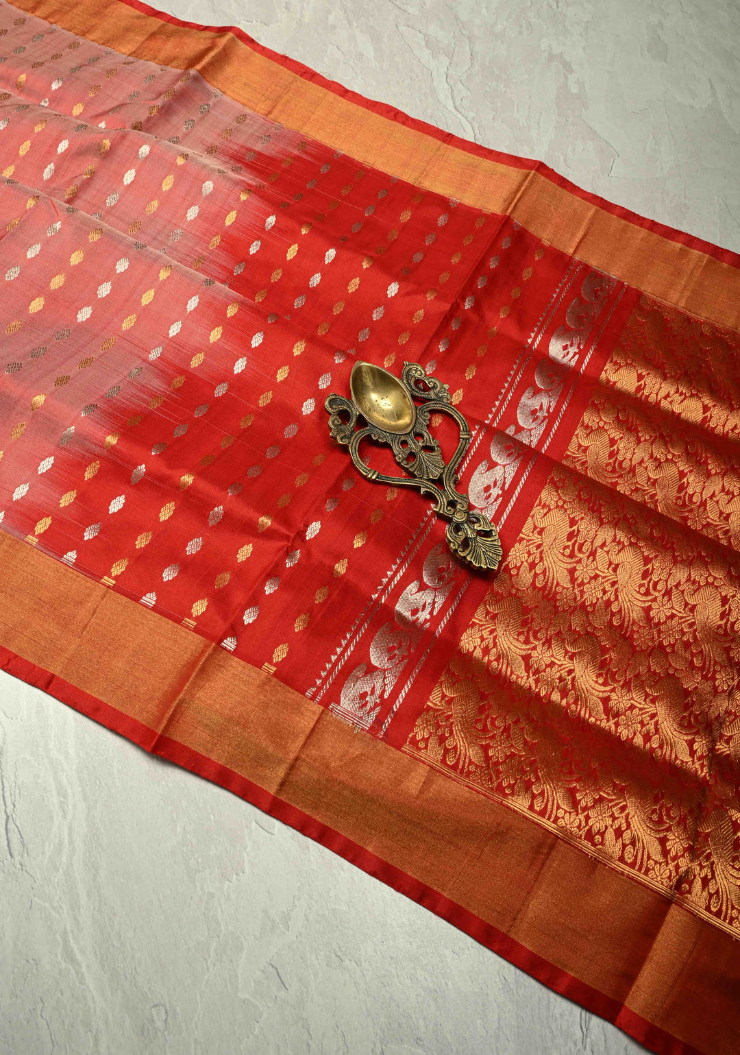 Light Carmine Pink Dual Tone Uppada Pure Silk Saree with Sona Rupa Buttas and Zari Border | SILK MARK CERTIFIED