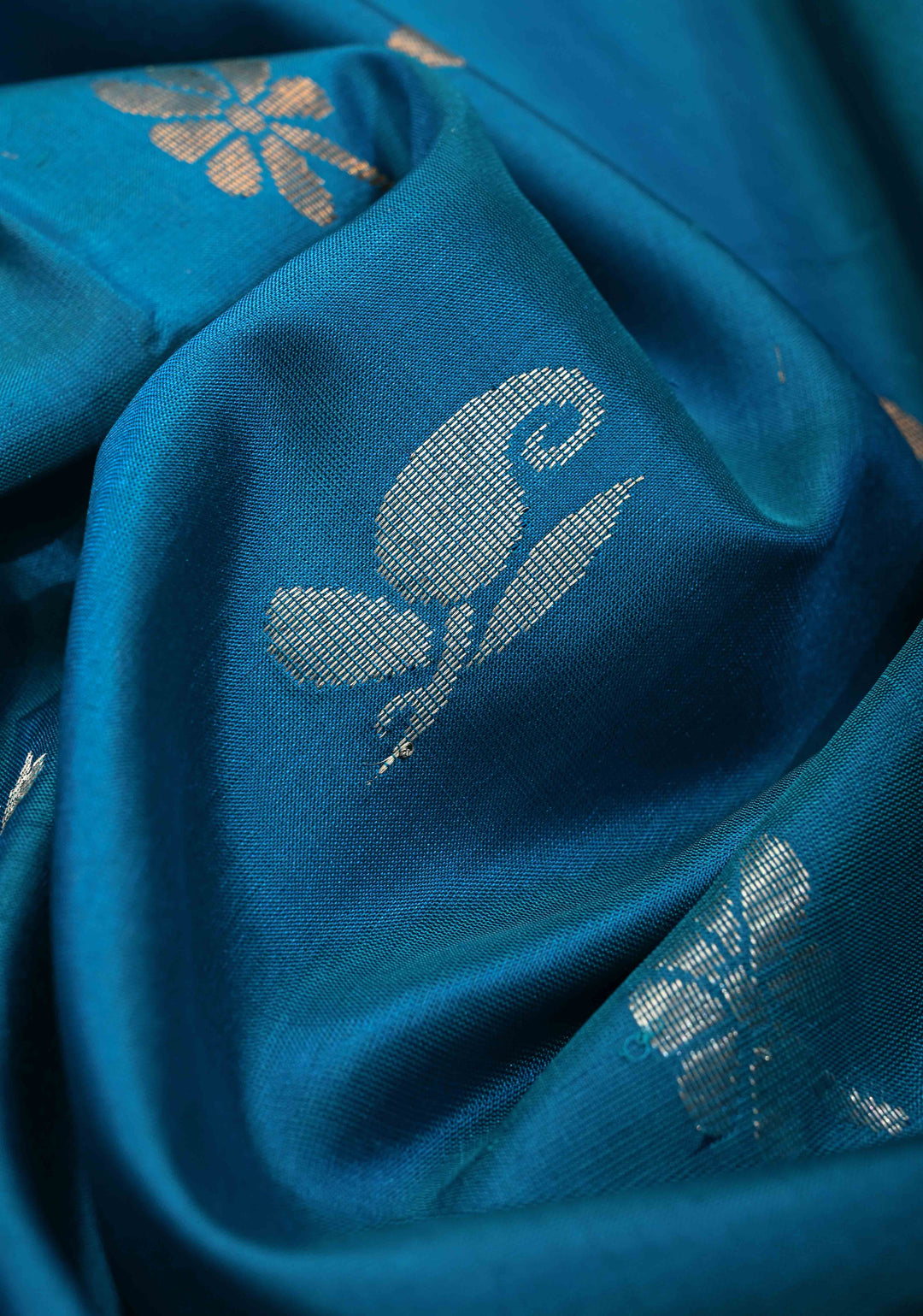 Uppada Handloom Silk Saree with buttas,  Panel and Tissue Border | SILK MARK CERTIFIED