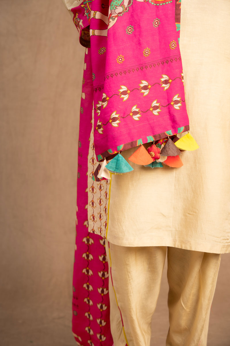 Padma Ivory (set of 3 ) Kurta+ dhoti + dupatta  | SHOBITAM
