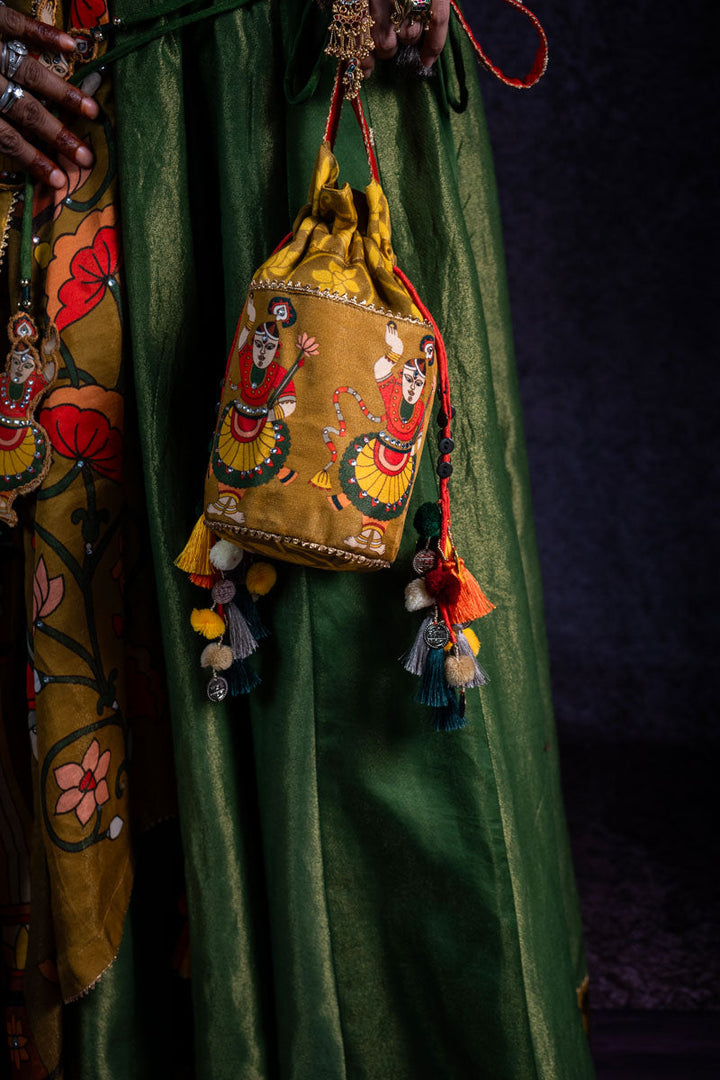 PADMA OLIVE POTLI | SHOBITAM