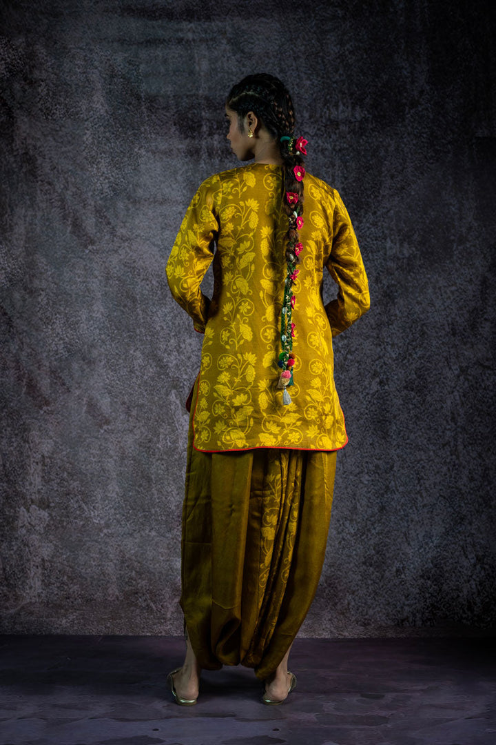 VRAJ LEELA METALLIC OLIVE KURTA + DHOTI ( SET OF 2 | SHOBITAM