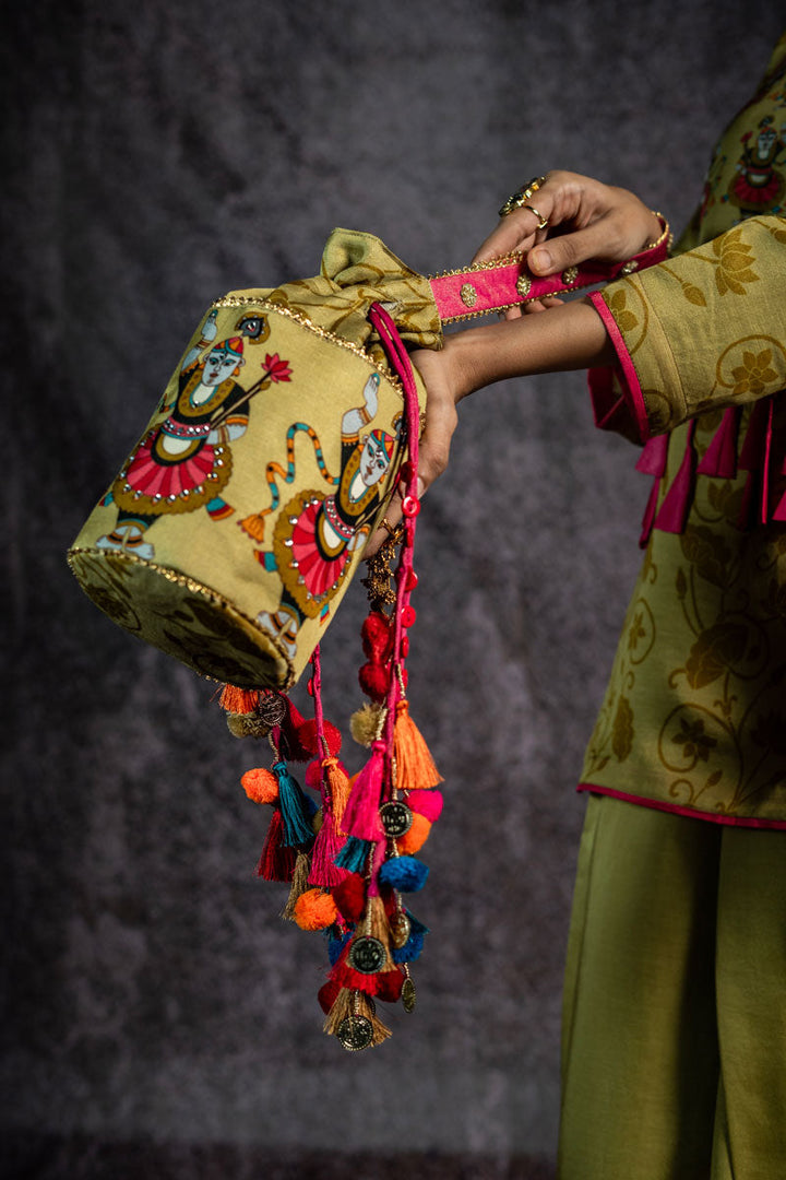 PADMA PISTA POTLI | SHOBITAM