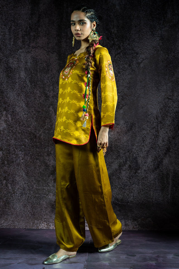 SHRINATHJI ARPAN METALLIC OLIVE KURTA | SHOBITAM