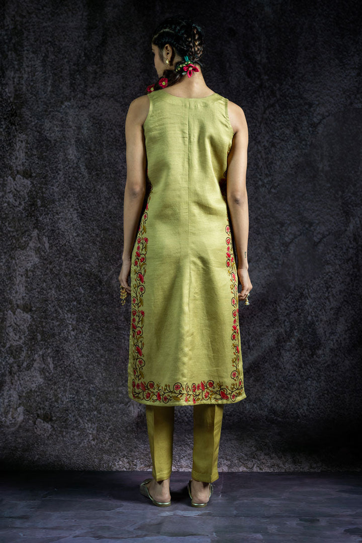KAMAL LEELA METALLIC PISTA KURTA+PANT (SET OF 2) | SHOBITAM