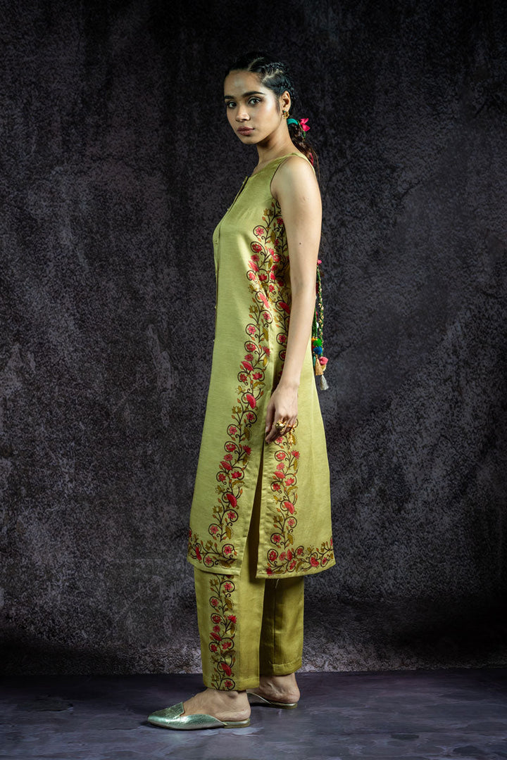 KAMAL LEELA METALLIC PISTA KURTA+PANT (SET OF 2) | SHOBITAM