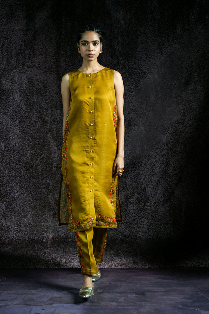 KAMAL LEELA METALLIC OLIVE KURTA + PANT (SET OF 2) | SHOBITAM