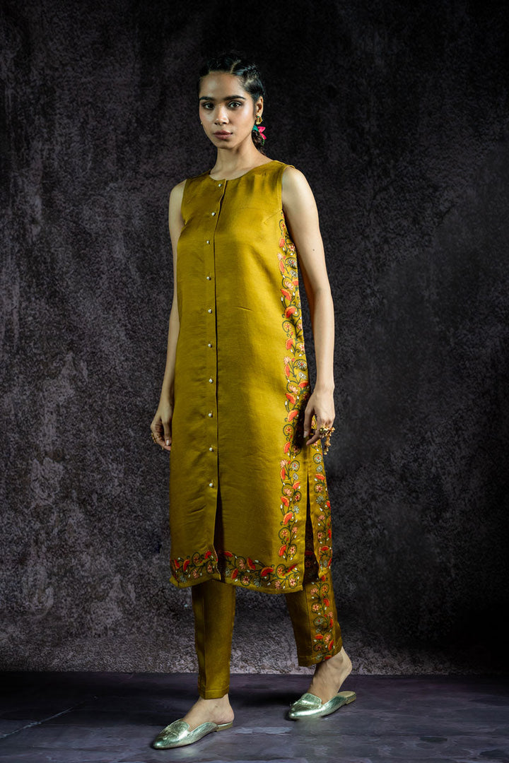 KAMAL LEELA METALLIC OLIVE KURTA + PANT (SET OF 2) | SHOBITAM