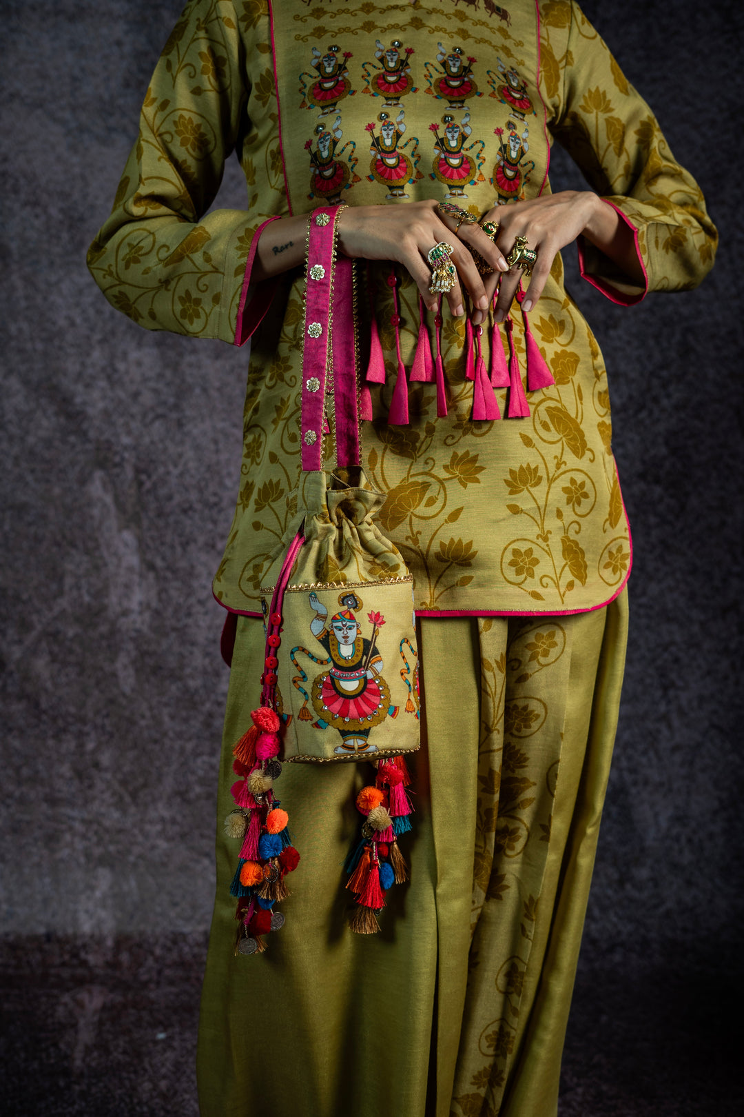 PADMA PISTA POTLI | SHOBITAM
