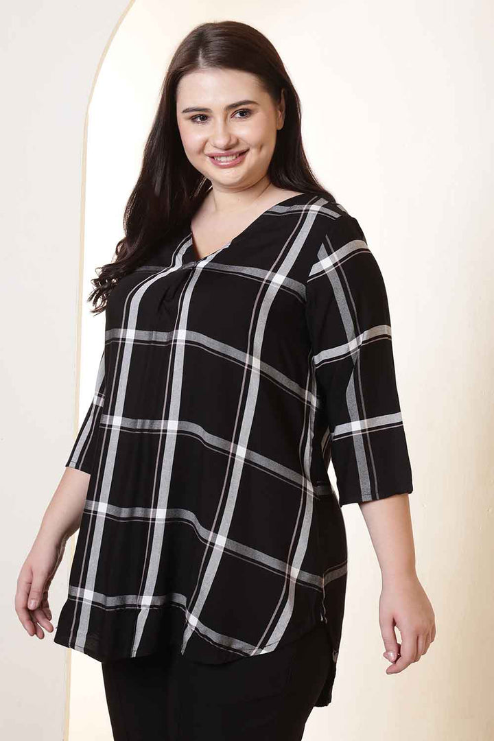 Plus Size Black & White Checkered V-Neck Rayon Twill Top in Cotton | Made to Order
