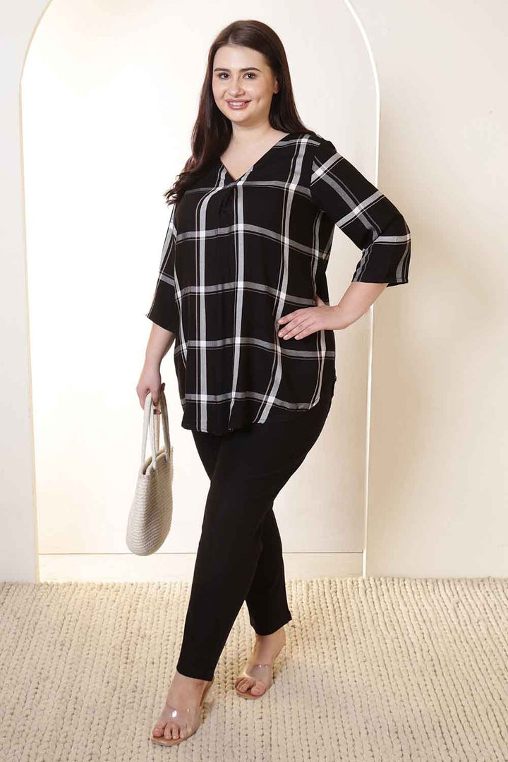 Plus Size Black & White Checkered V-Neck Rayon Twill Top in Cotton | Made to Order
