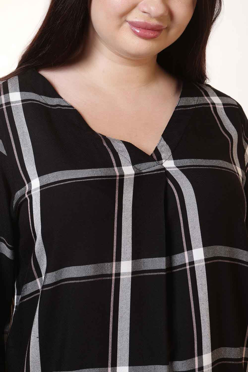 Plus Size Black & White Checkered V-Neck Rayon Twill Top in Cotton | Made to Order