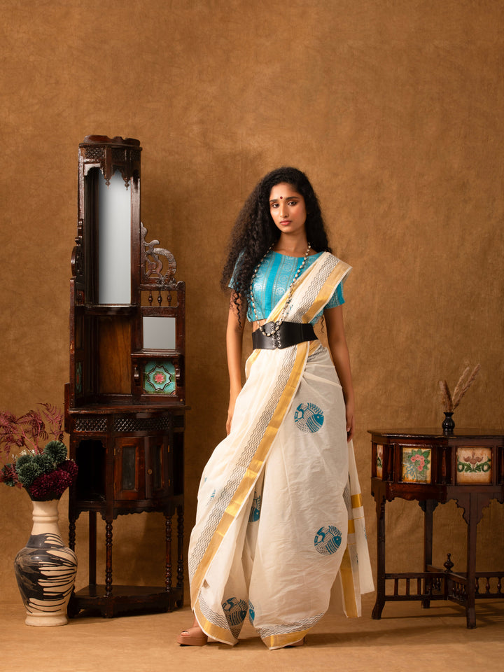 White Kasavu Fish Motif Zari Border Jugalbandhi Saree Meen | SHOBITAM