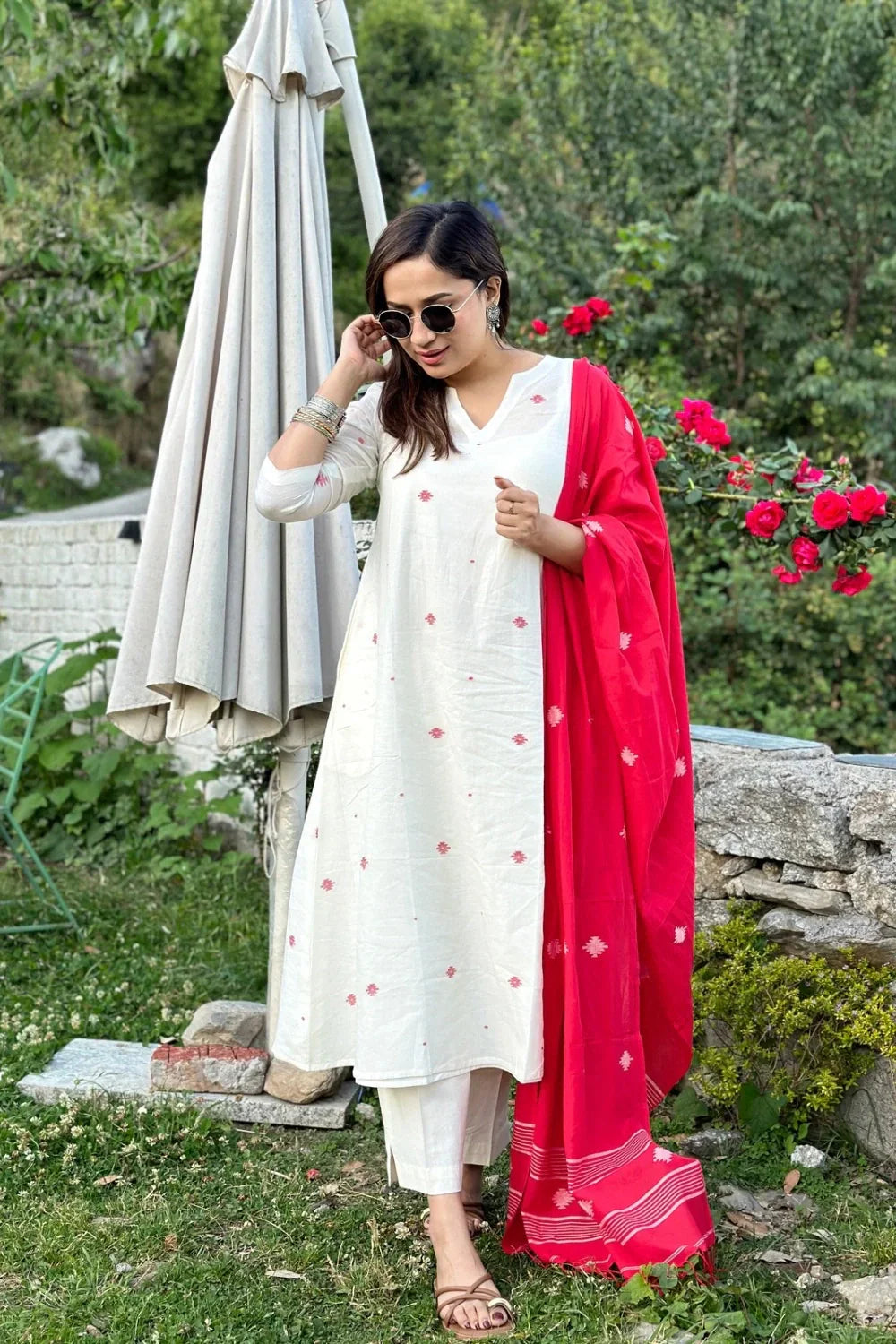 Handloom White Soft Cotton Jamdani Kurta Set With Dupatta | SHOBITAM