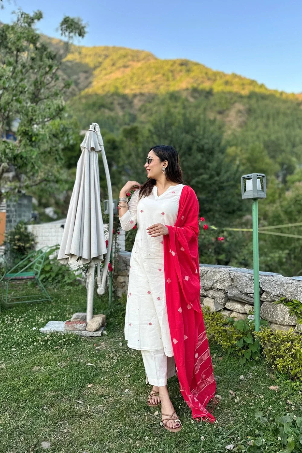 Handloom White Soft Cotton Jamdani Kurta Set With Dupatta | SHOBITAM