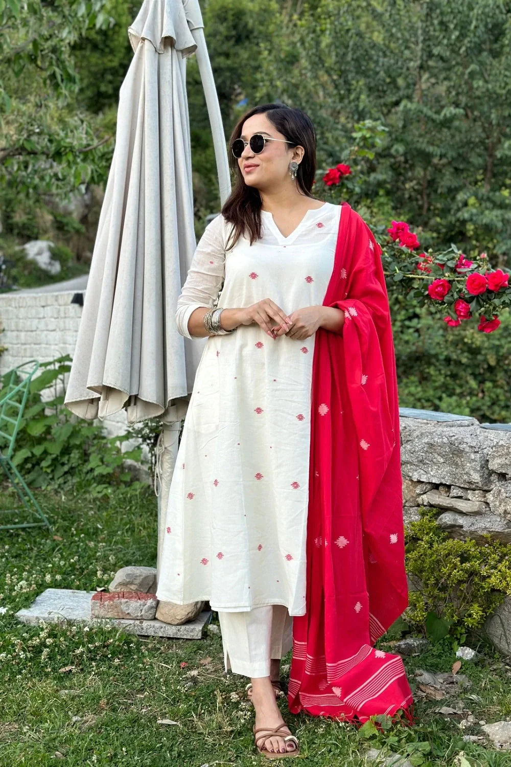 Handloom White Soft Cotton Jamdani Kurta Set With Dupatta | SHOBITAM