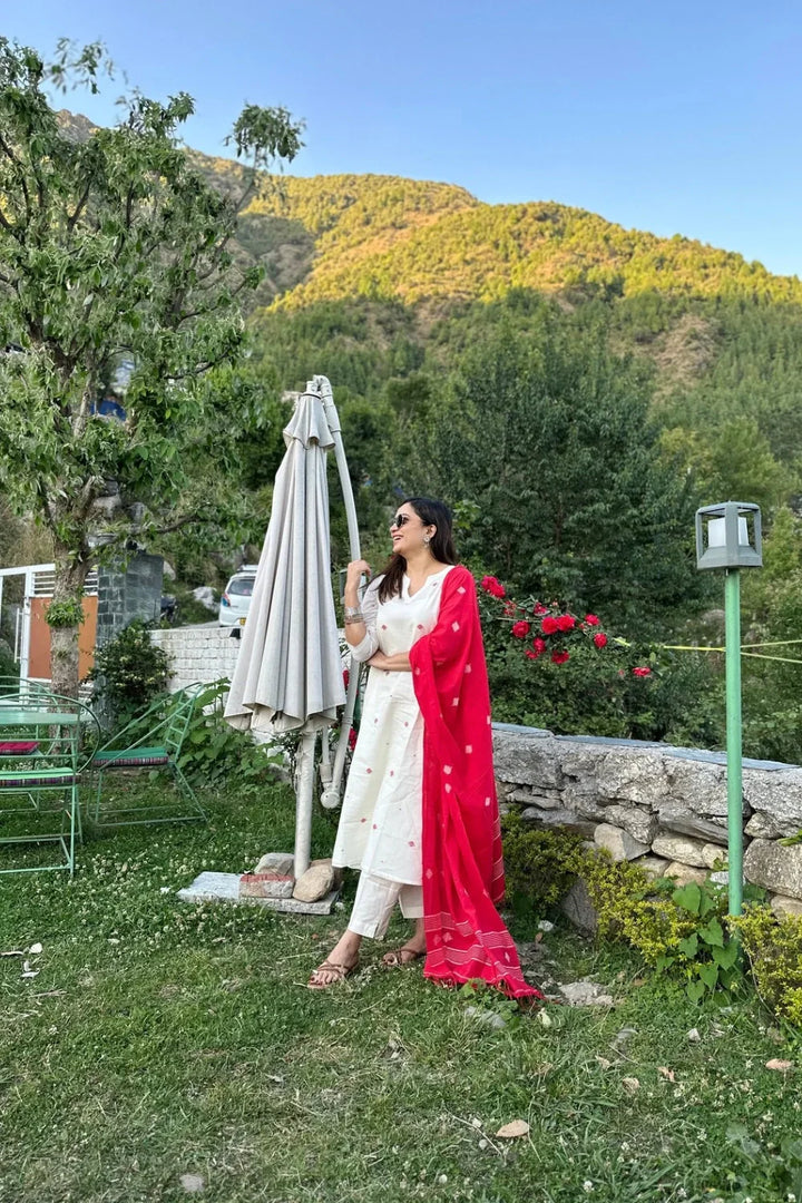Handloom White Soft Cotton Jamdani Kurta Set With Dupatta | SHOBITAM
