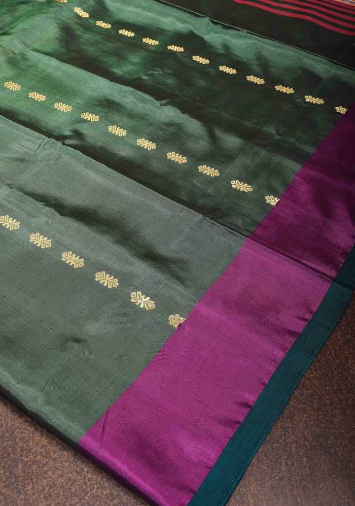 Elegant Green Vegan Handloom Saree with Dual-Tone Border and Resham Work, no Blouse piece