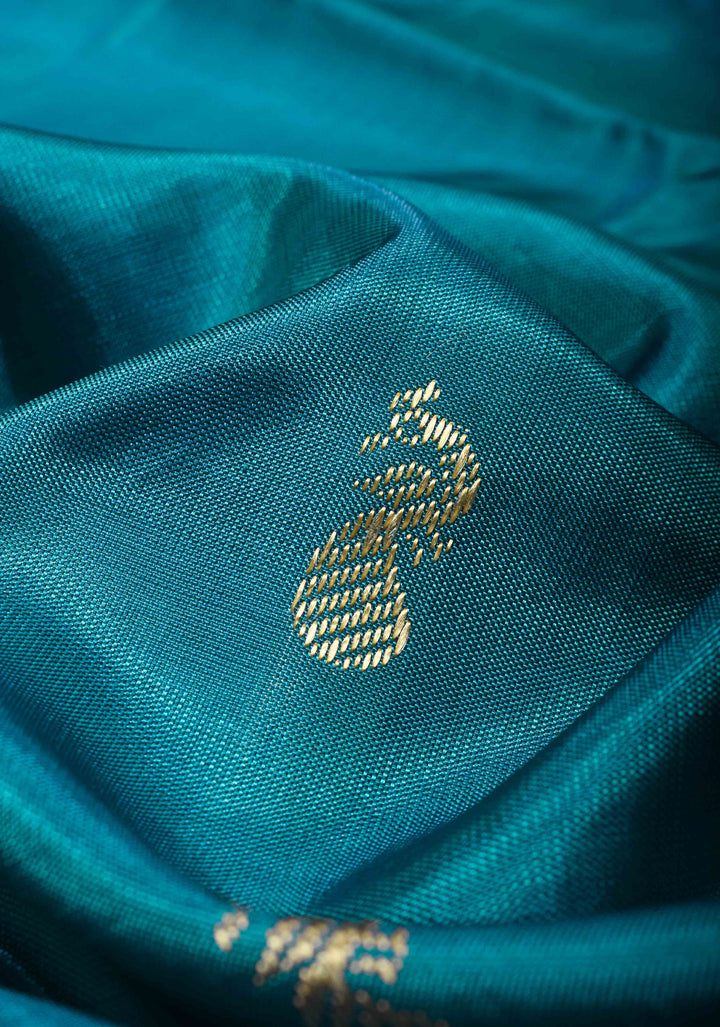 Vegan Silk Handloom Saree in peacock blue with Green Contrast, No Blouse piece