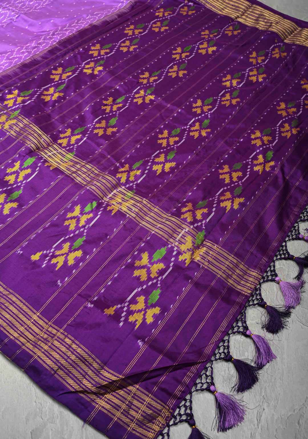 Lavender Pochampally Ikkat Pure Silk Saree with Ikkat Weave and Zari Border  | SILK MARK CERTIFIED