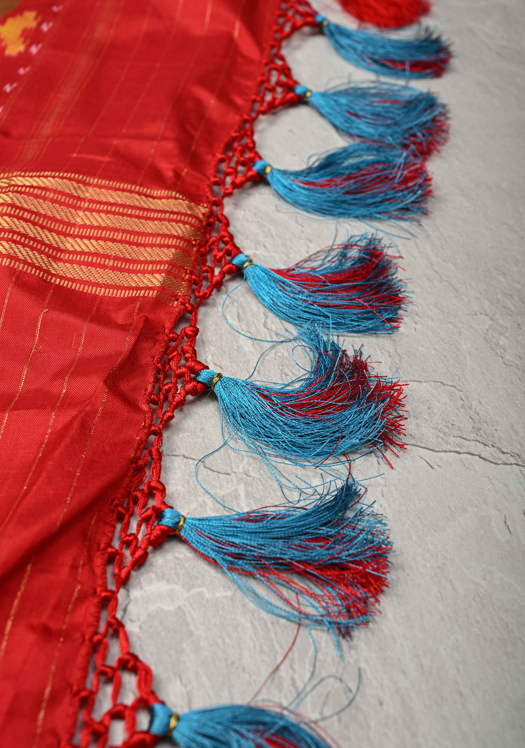 Blue Dual tone Pochampally Ikkat Pure Silk Saree with Ikkat Weave and Contrast Wide Border  | SILK MARK CERTIFIED