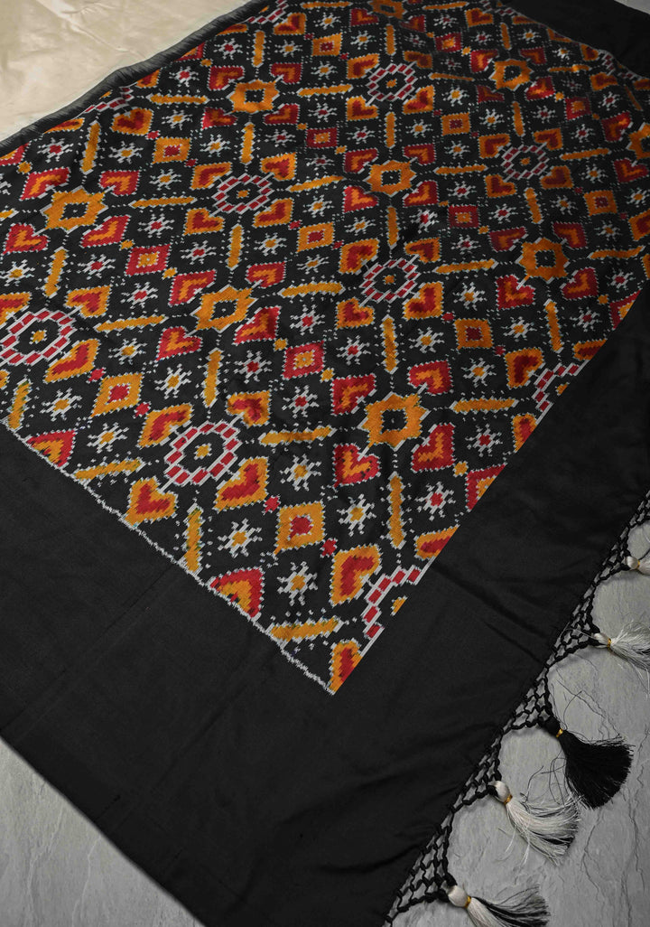 Ivory Pochampally Ikkat Pure Silk Saree with Contrast Ikkat Weave Border  | SILK MARK CERTIFIED