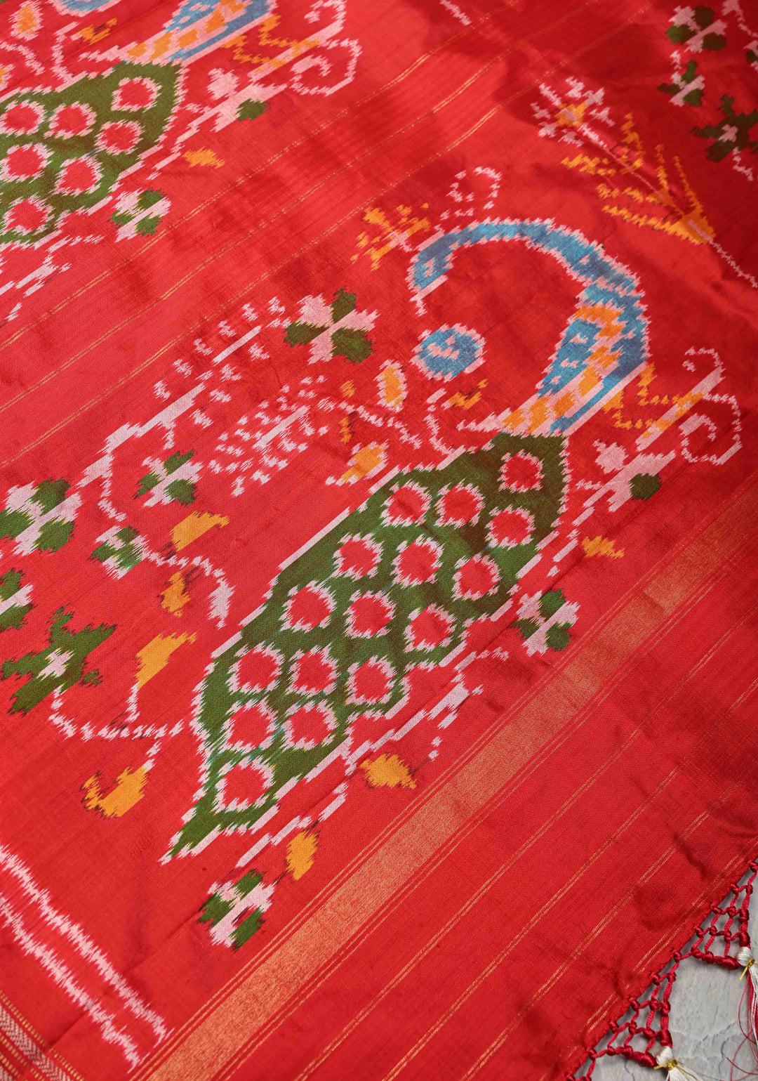 Off White Pochampally Ikkat Pure Silk Saree with Contrast Zari Border | SILK MARK CERTIFIED