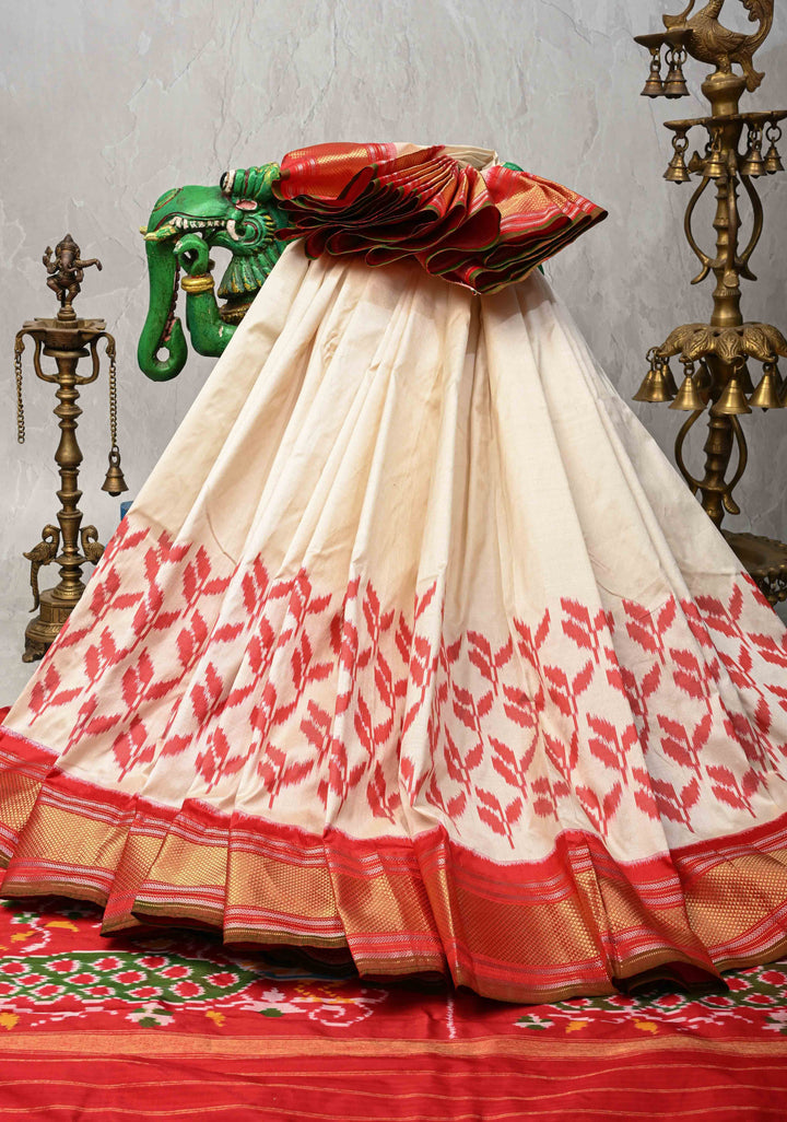 Off White Pochampally Ikkat Pure Silk Saree with Contrast Zari Border | SILK MARK CERTIFIED