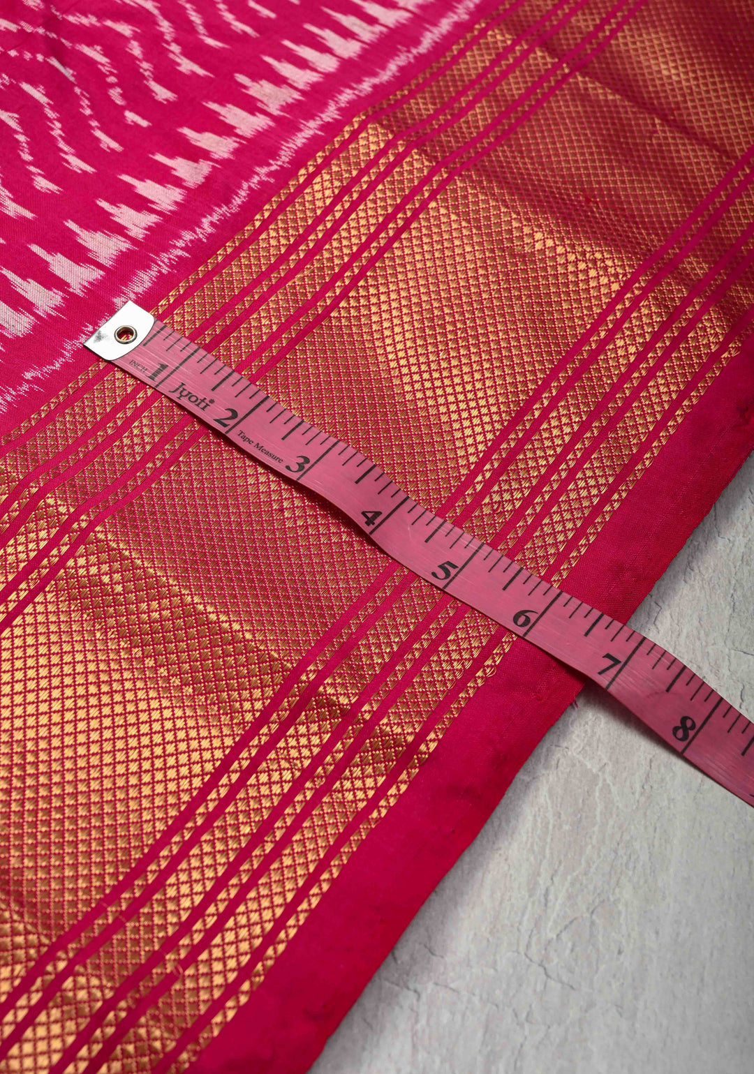 Pink Dual tone Pochampally Ikkat Pure Silk Saree with Zigzag Pattern and Zari Border | SILK MARK CERTIFIED