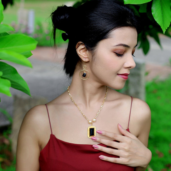 Gold Black Onyx & Pearl Pendant Necklace | SHOBITAM