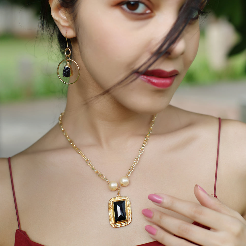 Gold Black Onyx & Pearl Pendant Necklace | SHOBITAM