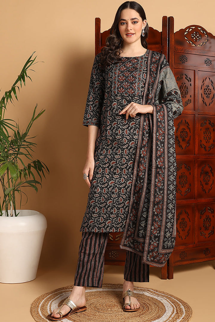 Black Pure Cotton Floral Printed Suit Set | SHOBITAM