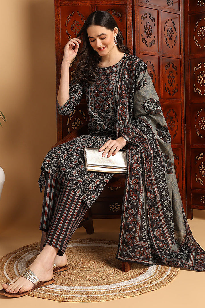Black Pure Cotton Floral Printed Suit Set | SHOBITAM