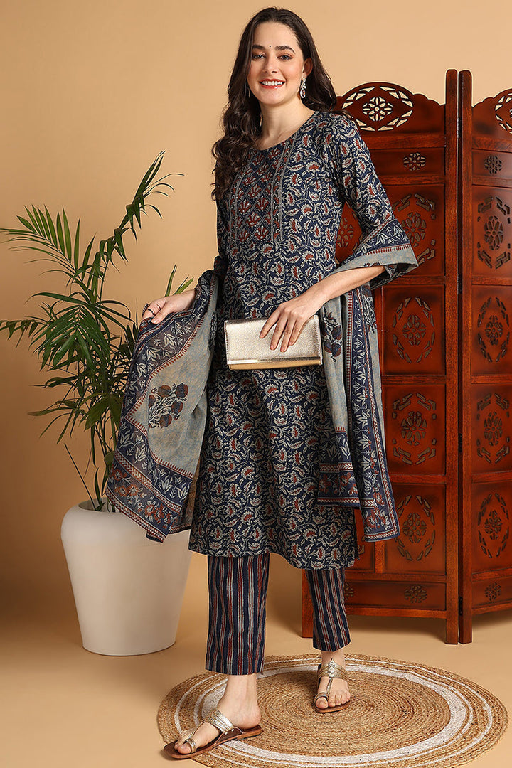 Blue Pure Cotton Floral Printed Suit Set | SHOBITAM