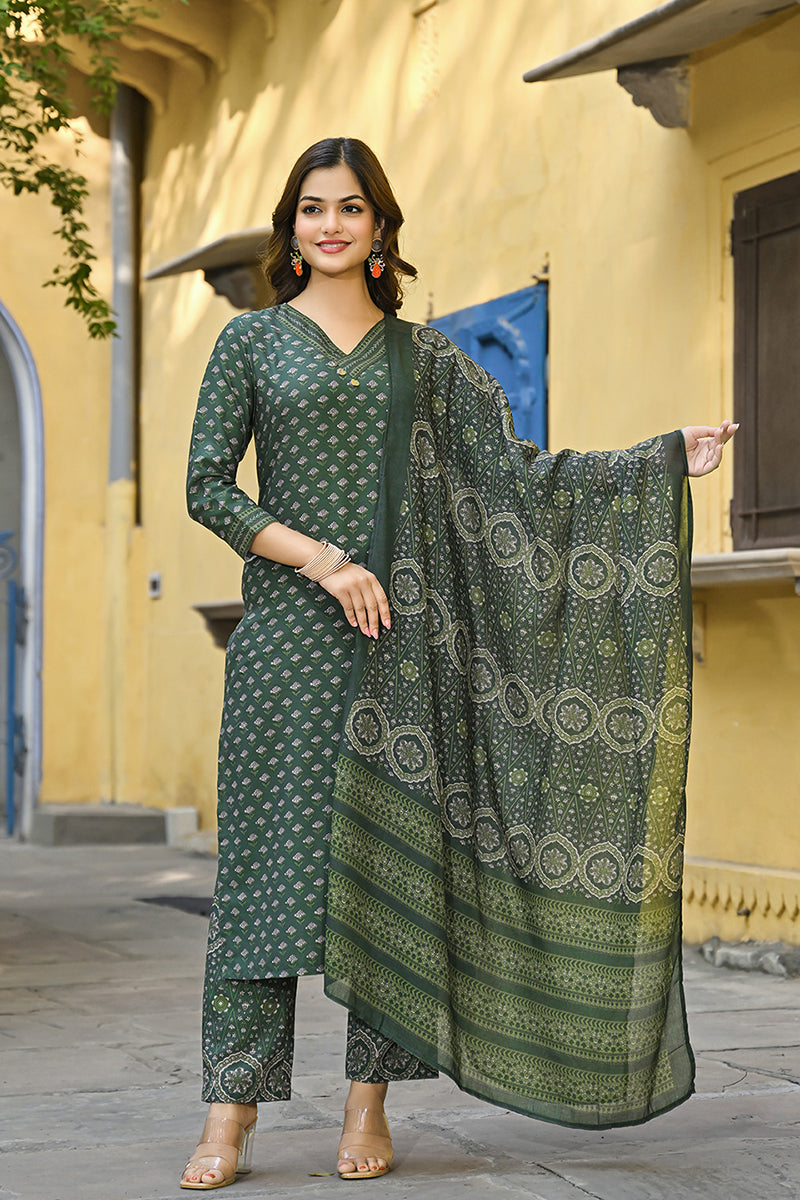 Green Cotton Blend Floral Printed Straight Suit Set | SHOBITAM