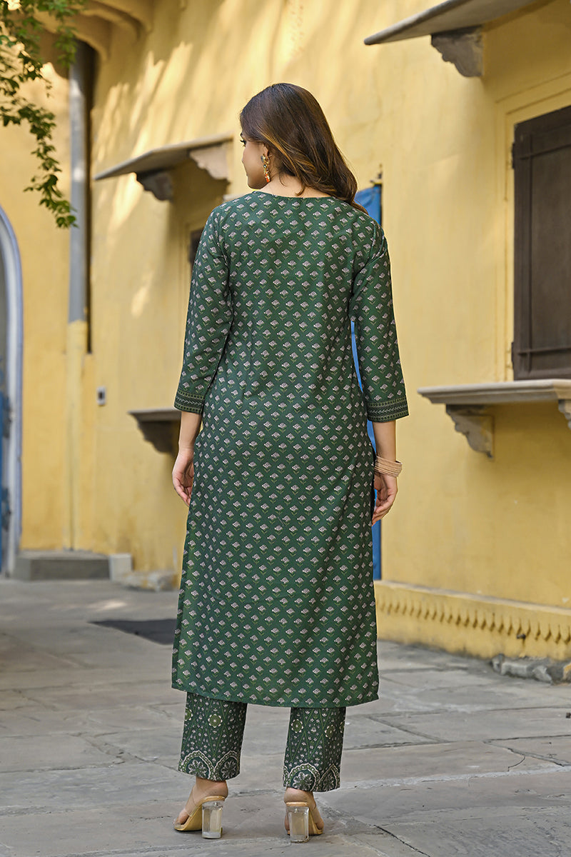 Green Cotton Blend Floral Printed Straight Suit Set | SHOBITAM