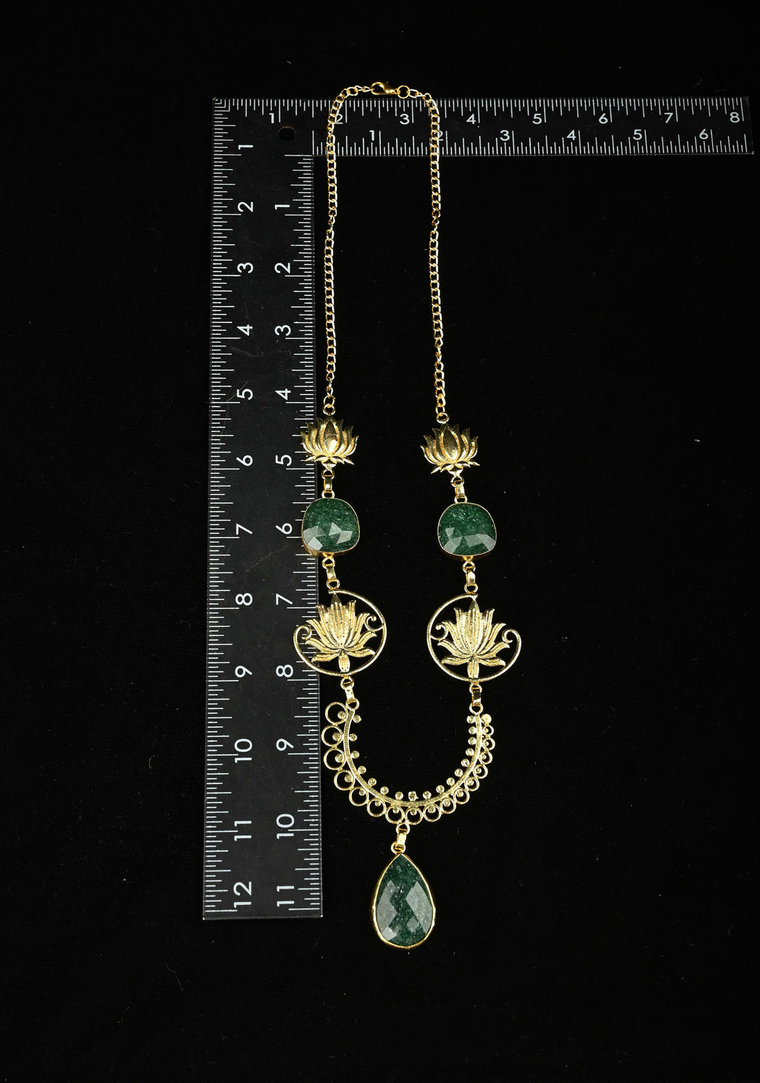 Green Ropada Chain Necklace and Lotus Motifs