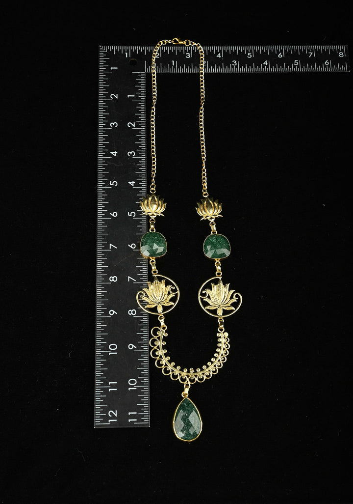 Green Ropada Chain Necklace and Lotus Motifs