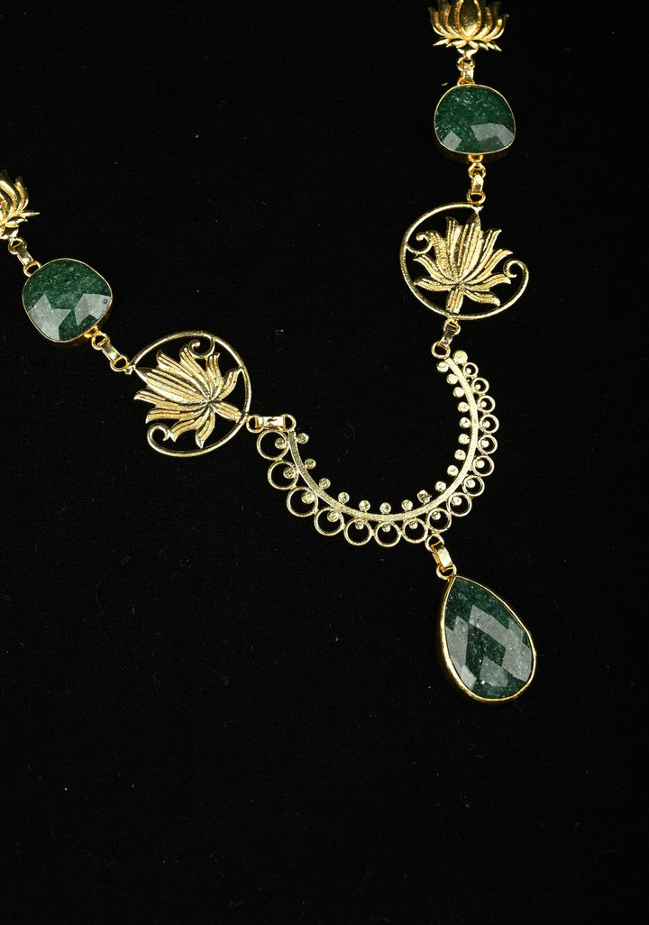 Green Ropada Chain Necklace and Lotus Motifs