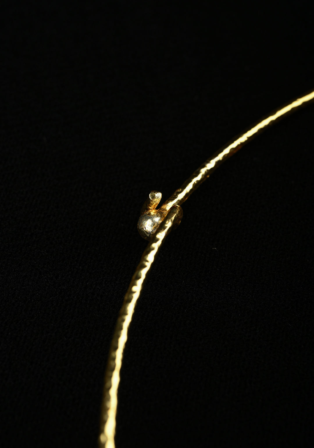 Hasli Necklace with Purple Lace Agate Pendant