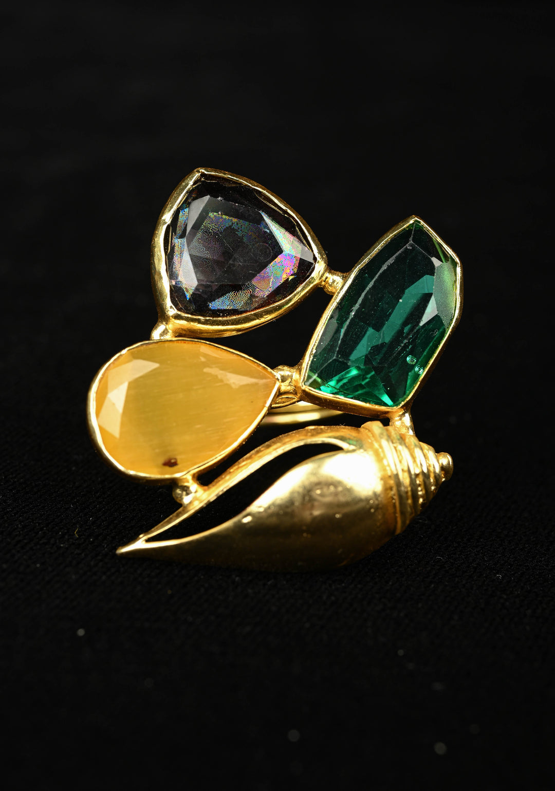 Ocean Theme Gold Tone Shell Motif Ring with Multicolor Glass stones