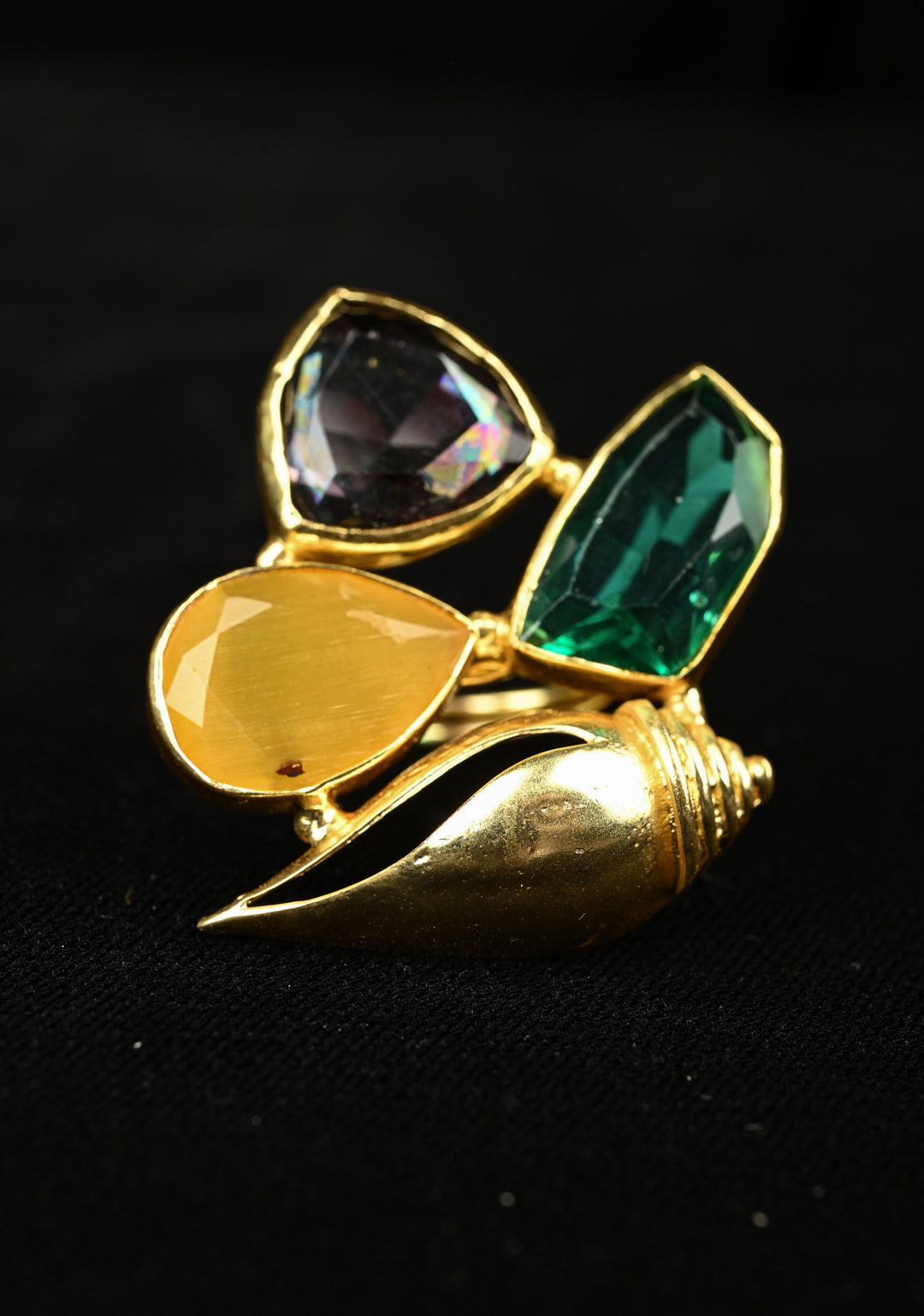 Ocean Theme Gold Tone Shell Motif Ring with Multicolor Glass stones