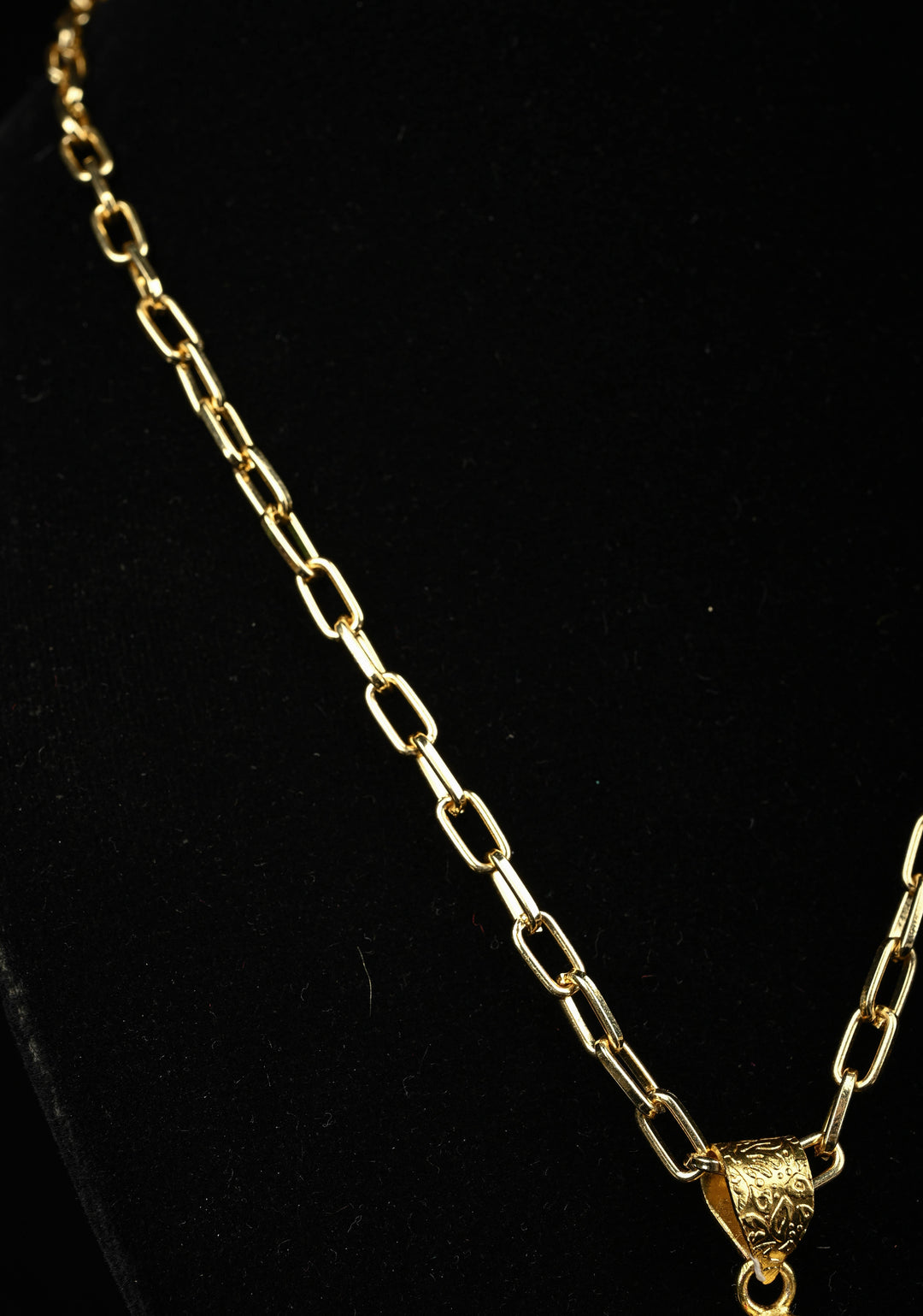 Monalisa Stone Lion Head Pendant Necklace