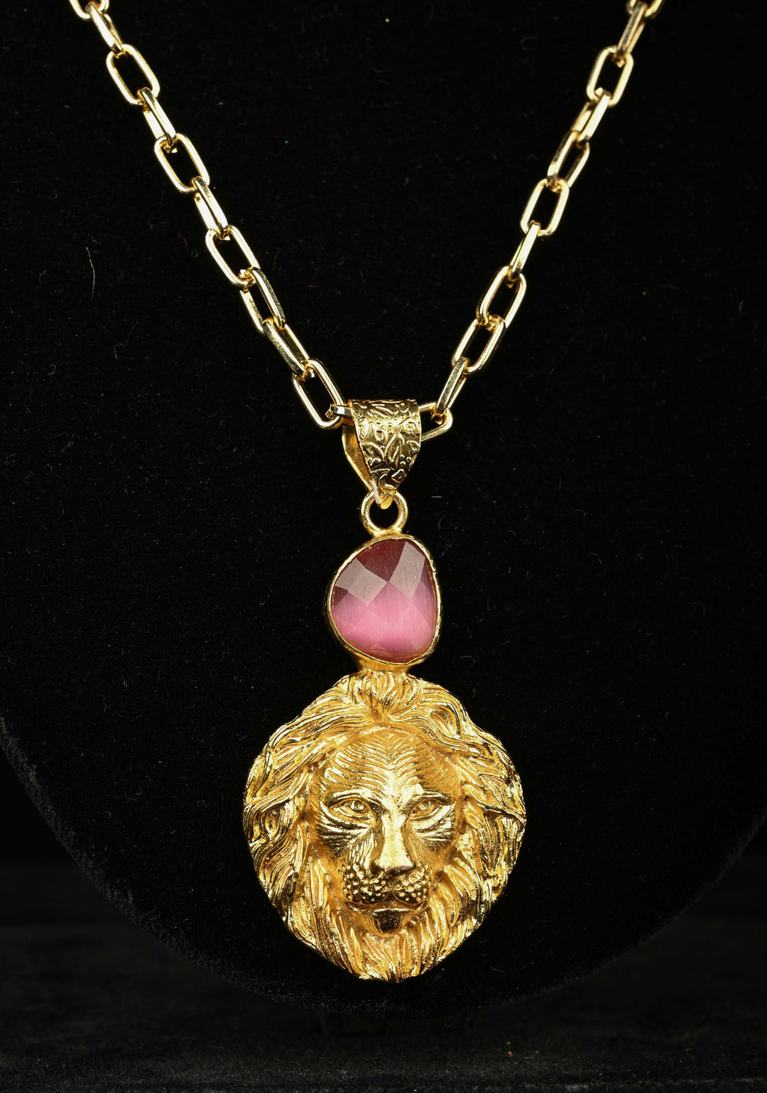 Monalisa Stone Lion Head Pendant Necklace